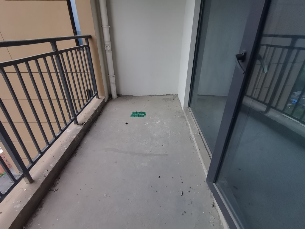 满庭春毛坯三房南北通透户型方正看房方便房东诚意出售