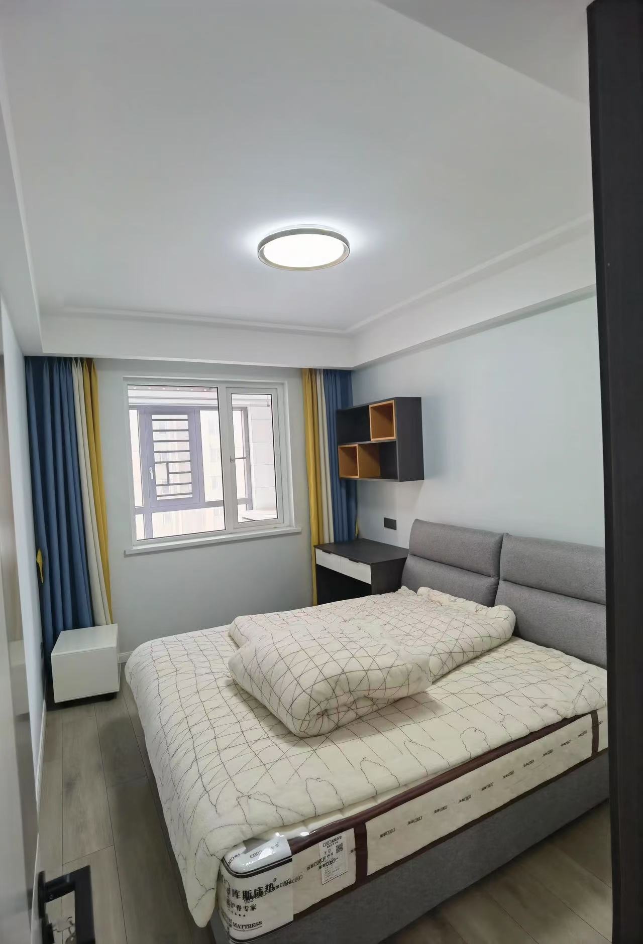 捡漏，城西，锦绣江山，精装三房，中间楼层，装修成色新，证满二