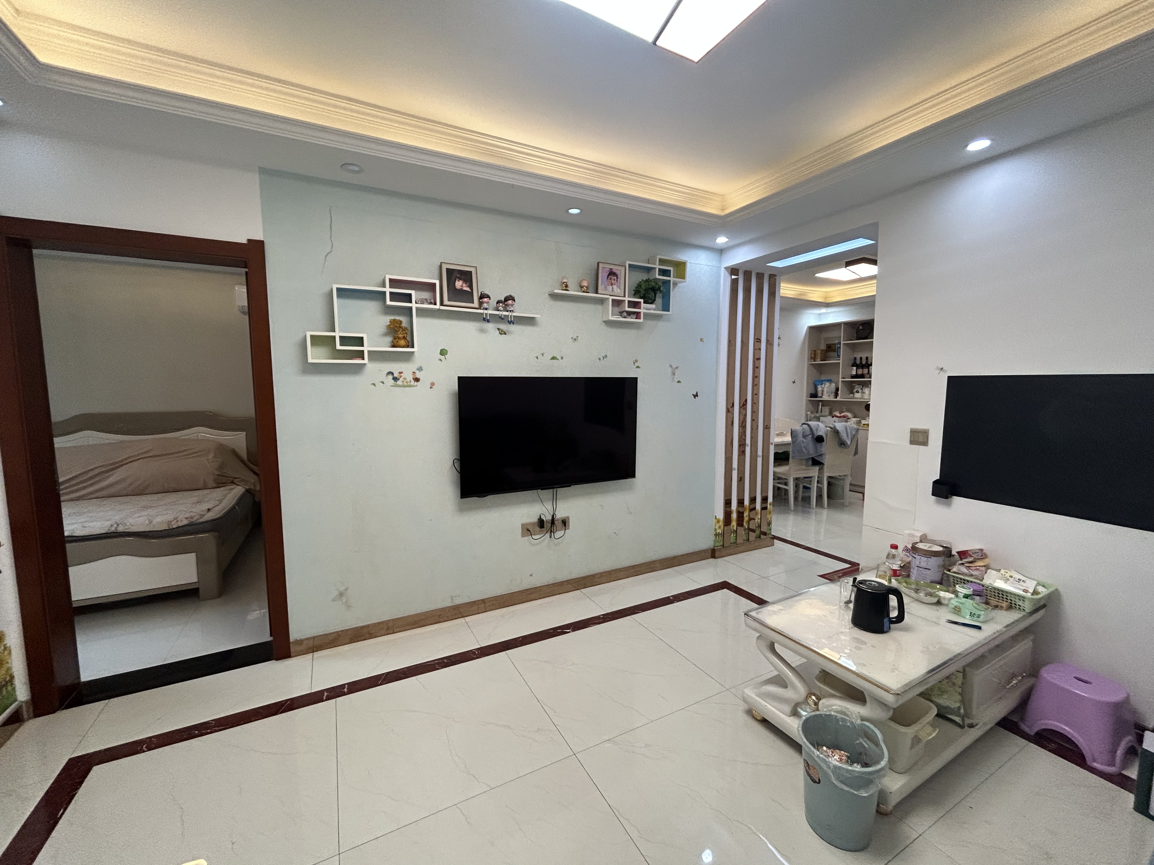 满庭春，单价3900，电梯5楼精装三房，证满二年，仙桃晓学新三中拎包入住