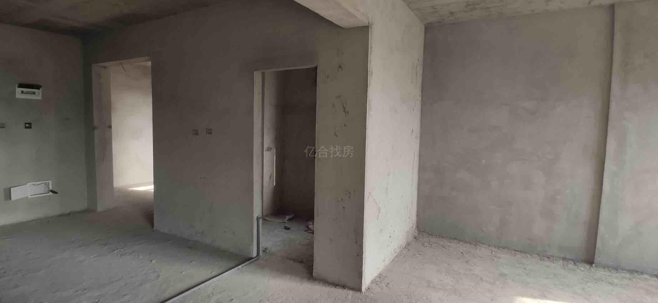 城忠心，老三中附近，康湾一品，满二，等待有缘人