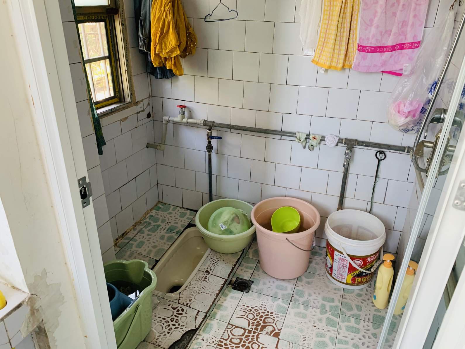 油炸湾油厂路装修两房步梯好楼层，不动产证在手