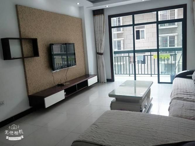 城市星座实验二小旁，户型好 证满2 精装房单价便宜 看房方便