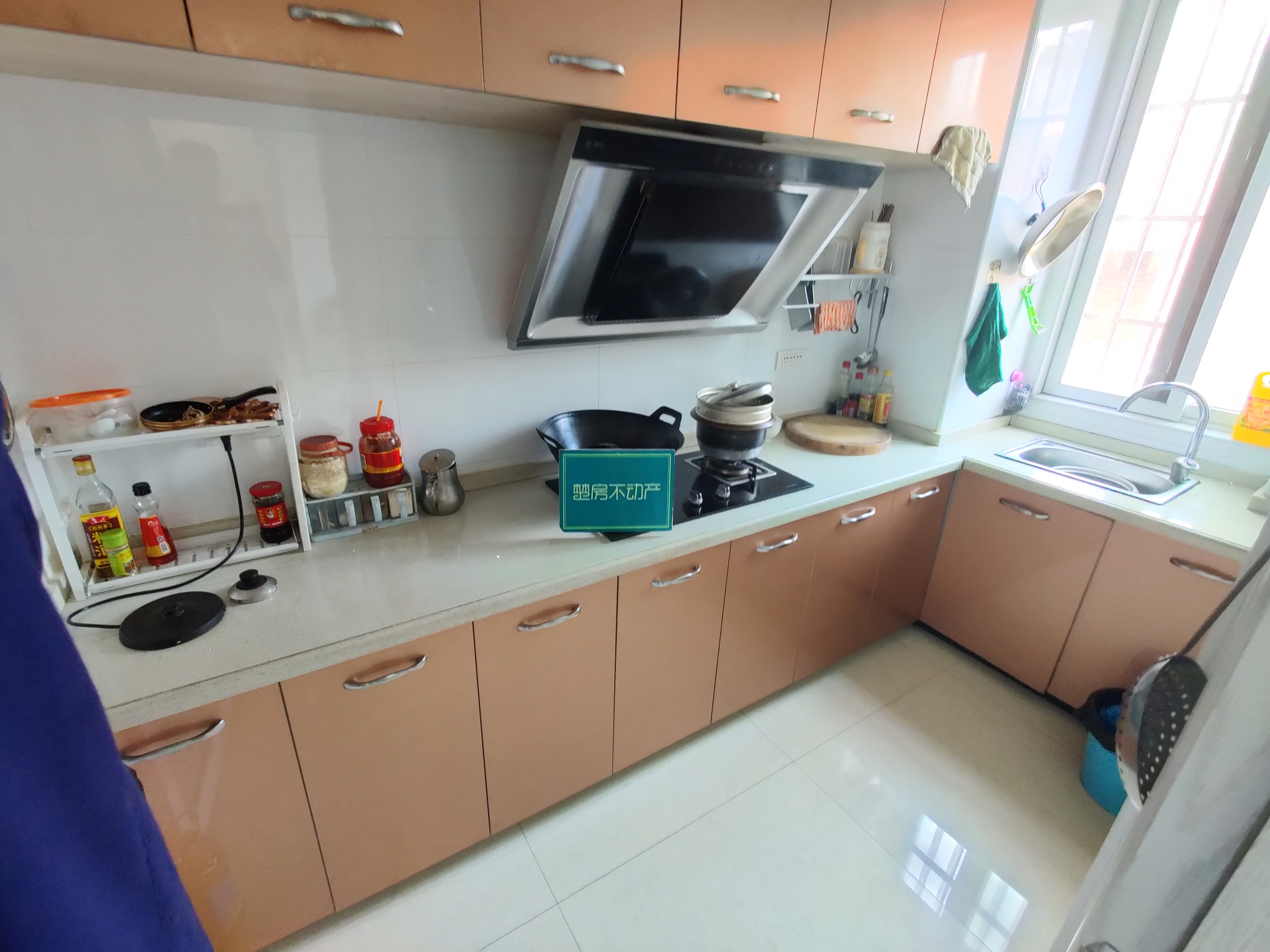 翰林公馆精装三房随看房出门就是一中也可以出租需要的看过来