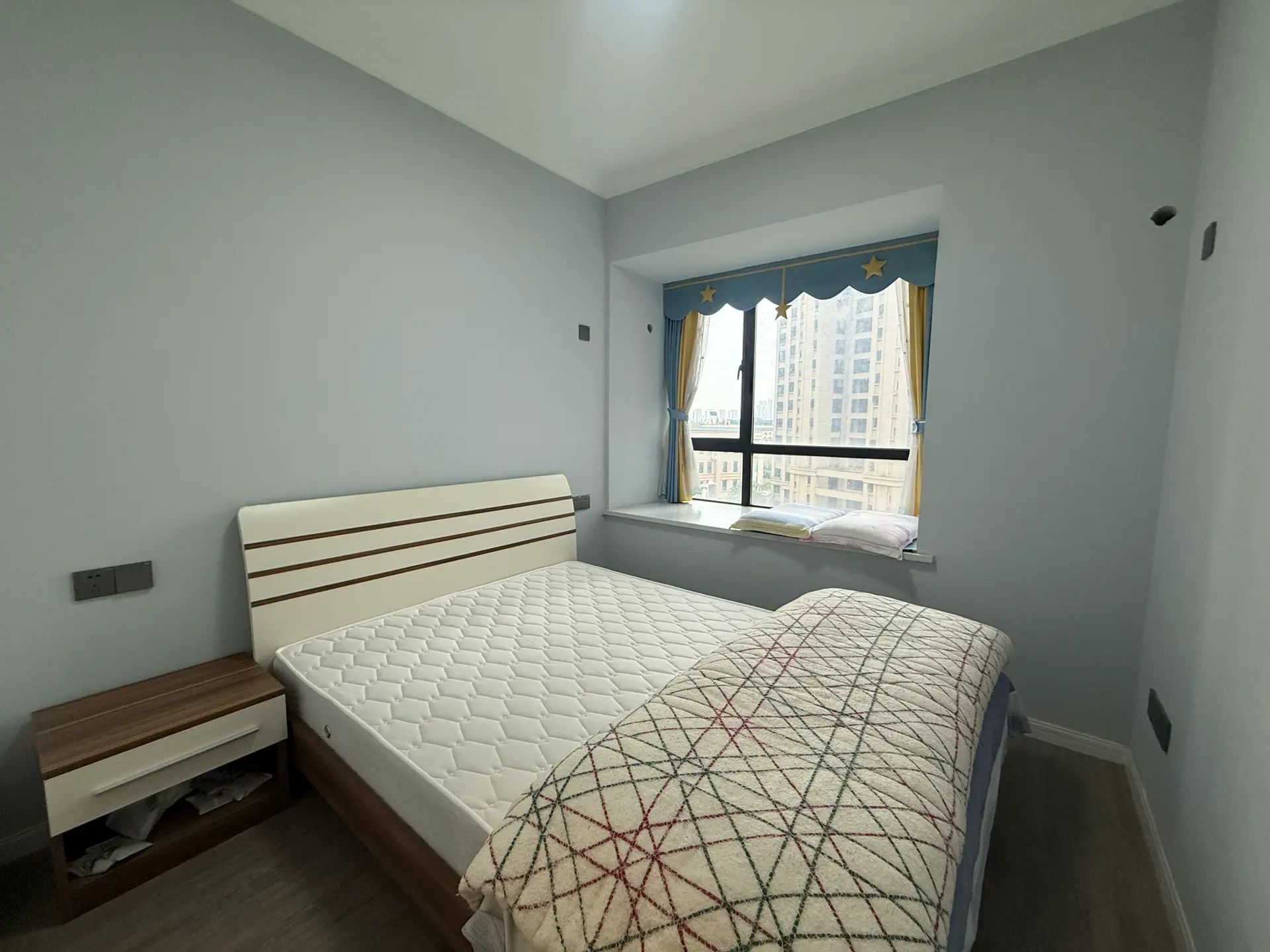 捡漏，降价7万，御湖世家，送车位，精装三房，证件满二