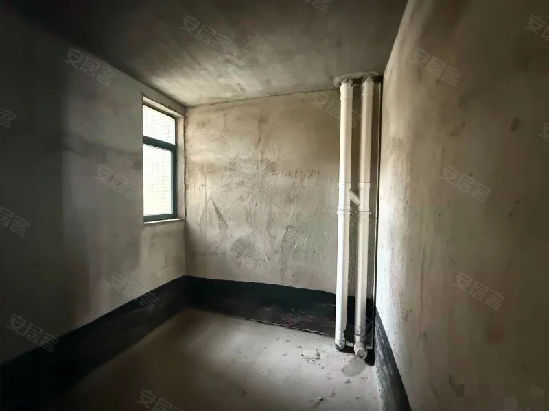 城南，新城一号，电梯好楼层19楼，南北通透，单价4600，证满五，