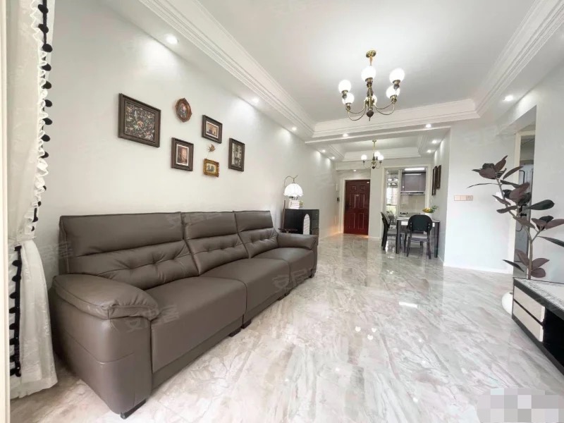 降价了，城南，森林‮际国‬城，​全屋‮央中‬空调​，精‮三装‬房，​满‮五