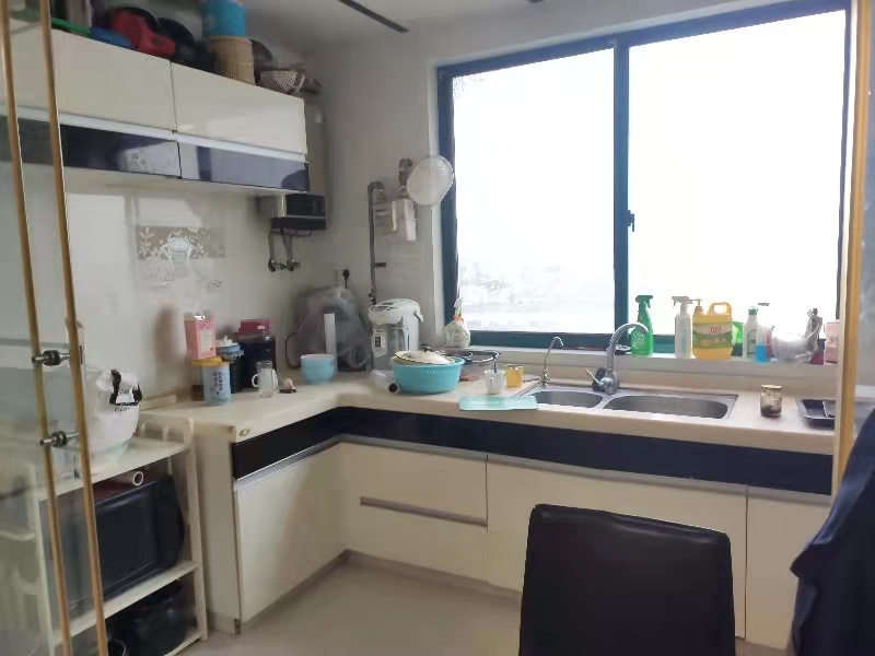 房东急售城市花园二期电梯精装修三室两厅两卫