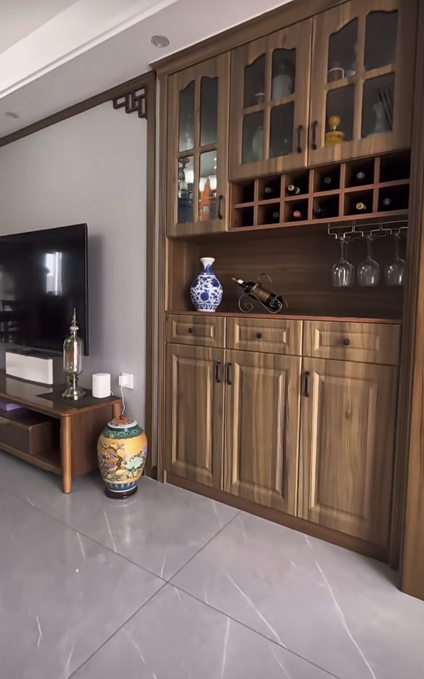 418，满庭春六期，边户，单价4500，全屋实木家具，9成新装修，证满二