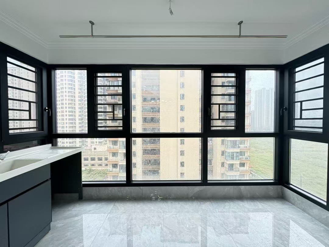 175，荣怀，电梯小高层，2梯2户，精装三房，9.9新，好楼层，证满二，南北双阳台