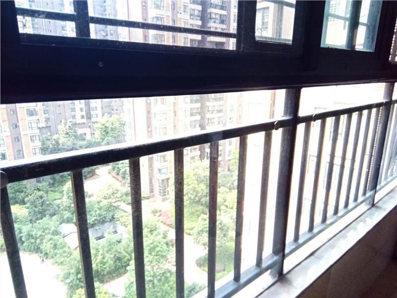 和合国际精装大三房实验四小两证齐全拎包入住按揭贷款