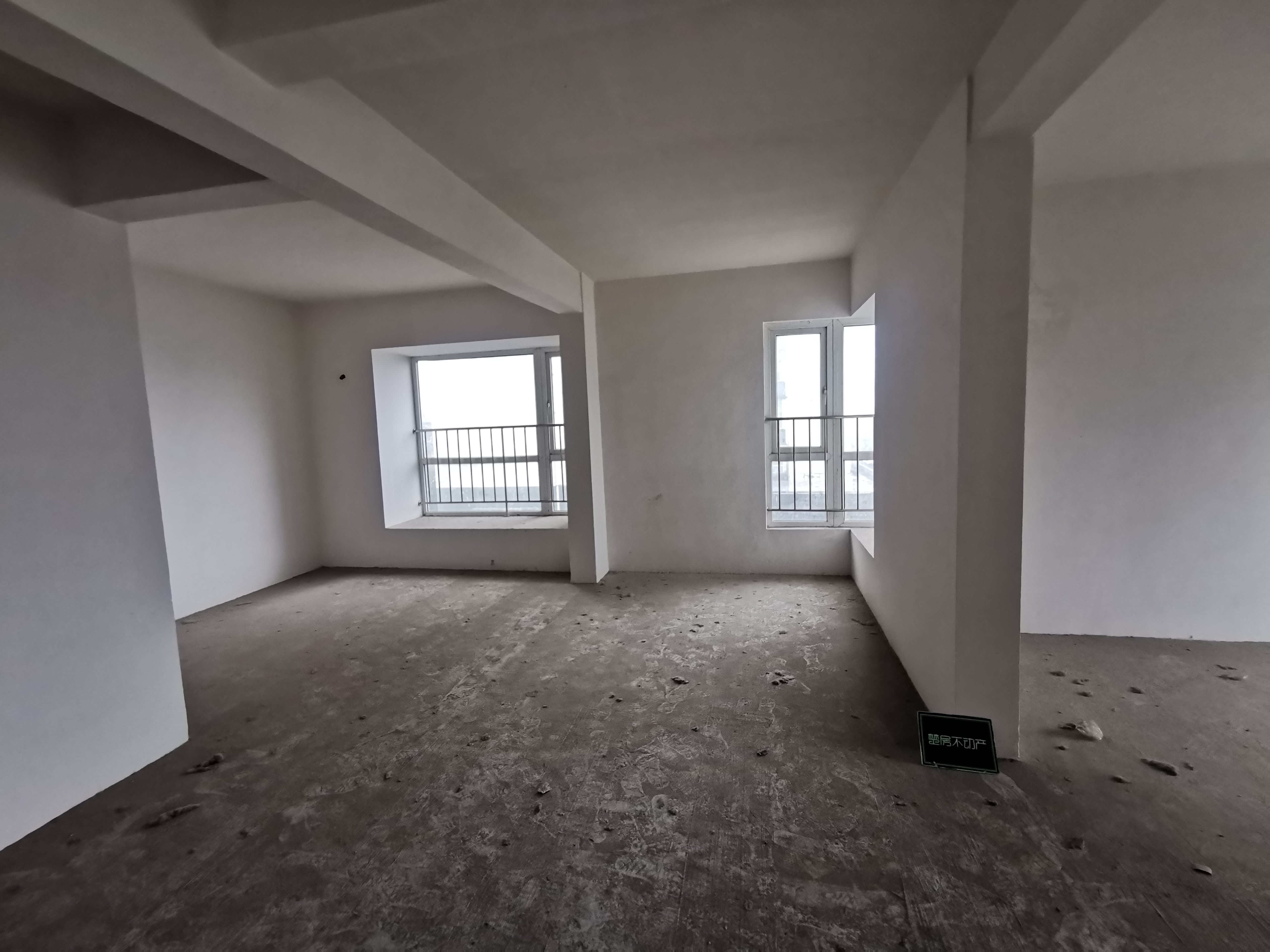 福星城毛坯三房 户型方正 采光好 动静分区 证件满2