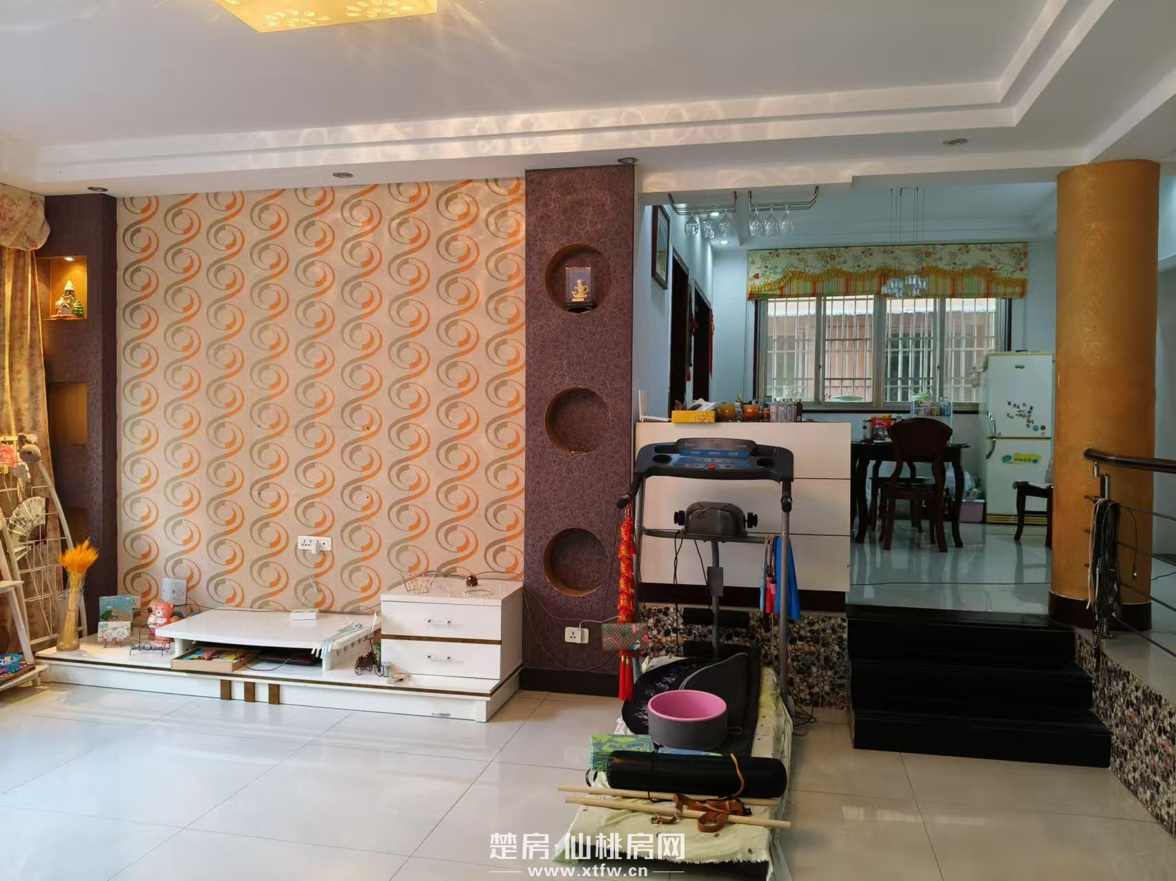 靠近沔小，市中1心地带！精装3房！95新，装修30＋，诚心出售，拎包入住！