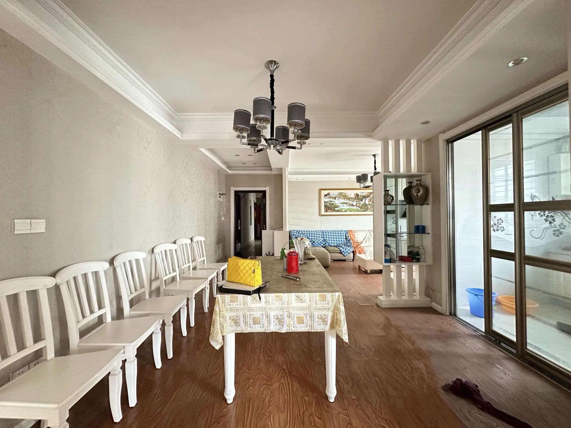 东区车站旁，电梯小高层，单价3700，好楼层，证满二，业主诚心出售