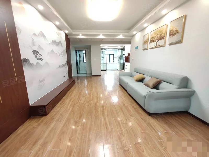 城南新城壹号，小高层，单价5字头，电梯好楼层，精装三房，满五