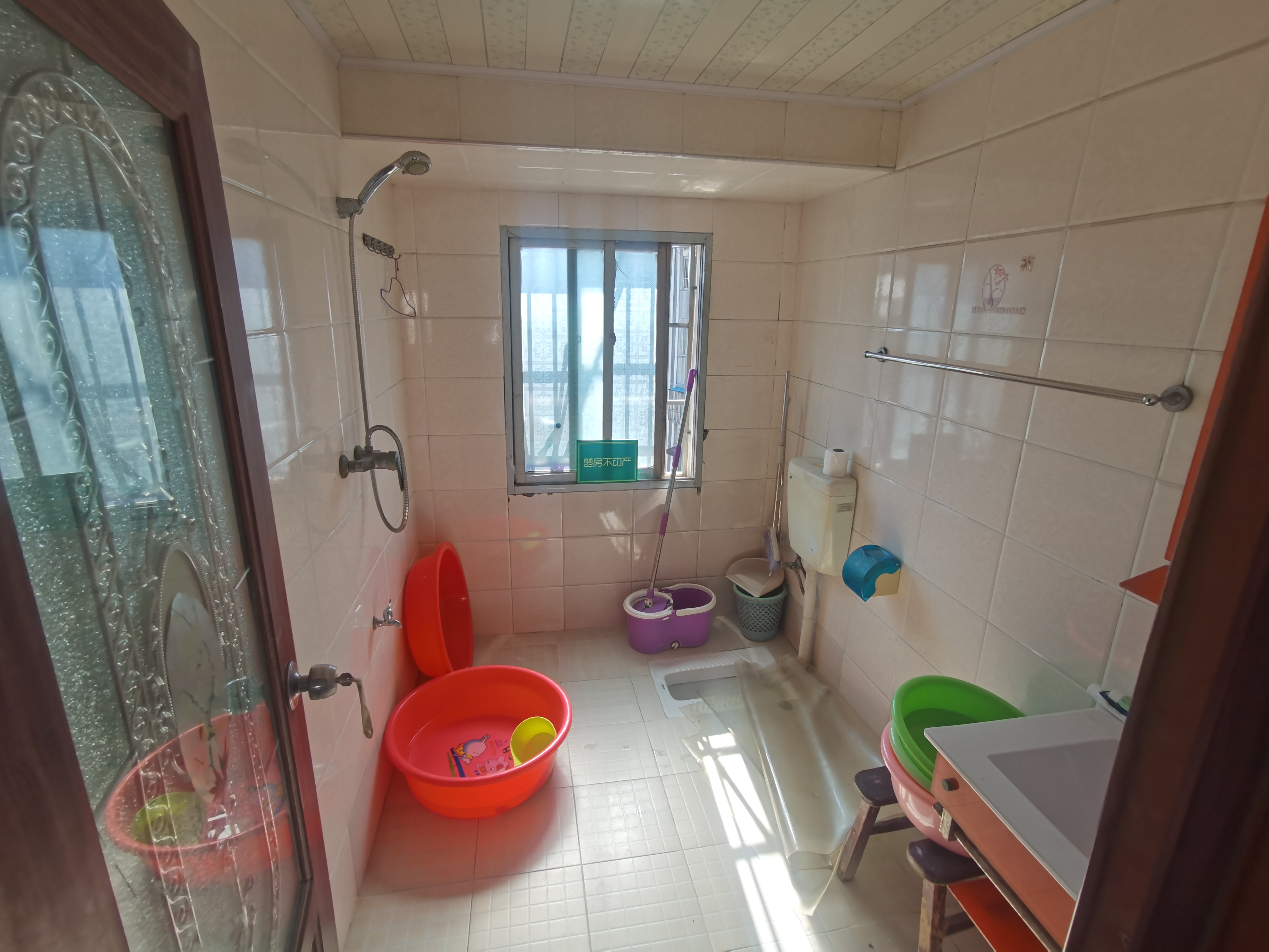 富华园沔阳小XUE旁边单价2000出头的房子还带地下室