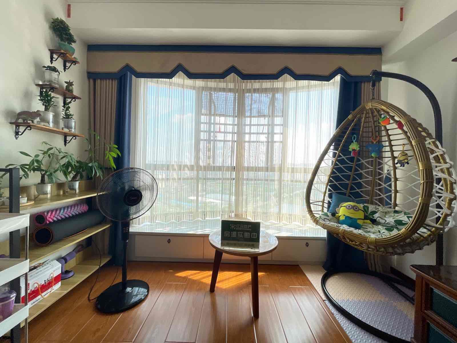 诚心出售，御台公馆，精装三房，南北通透，好楼层，证满二