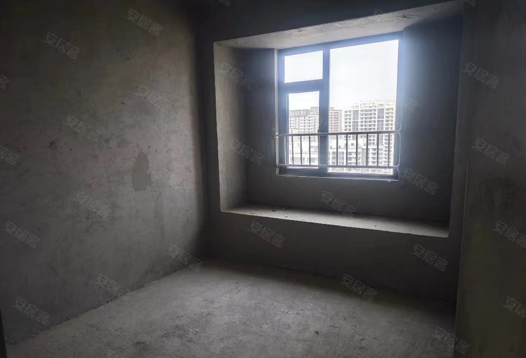 32，城南望府边户好楼层，送车位，户型方正，采光好