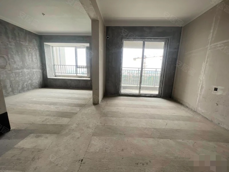 城南，金科，边户，业主抖降15万，单价3200，边户，大三房，南北通透，好楼层