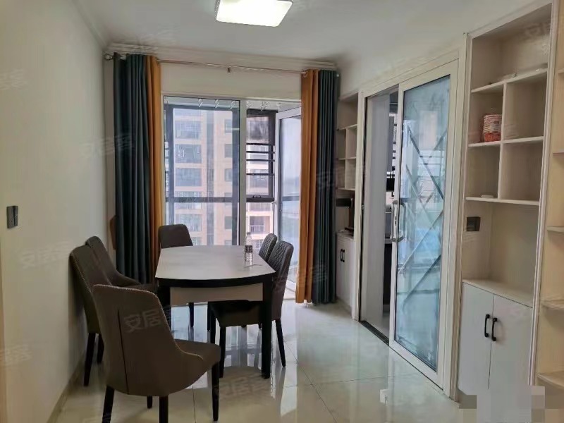 247，仙桃xiao学新三中，单价4800，精装3房2厅2卫，9成新，电梯中间楼层证件满2，双阳台