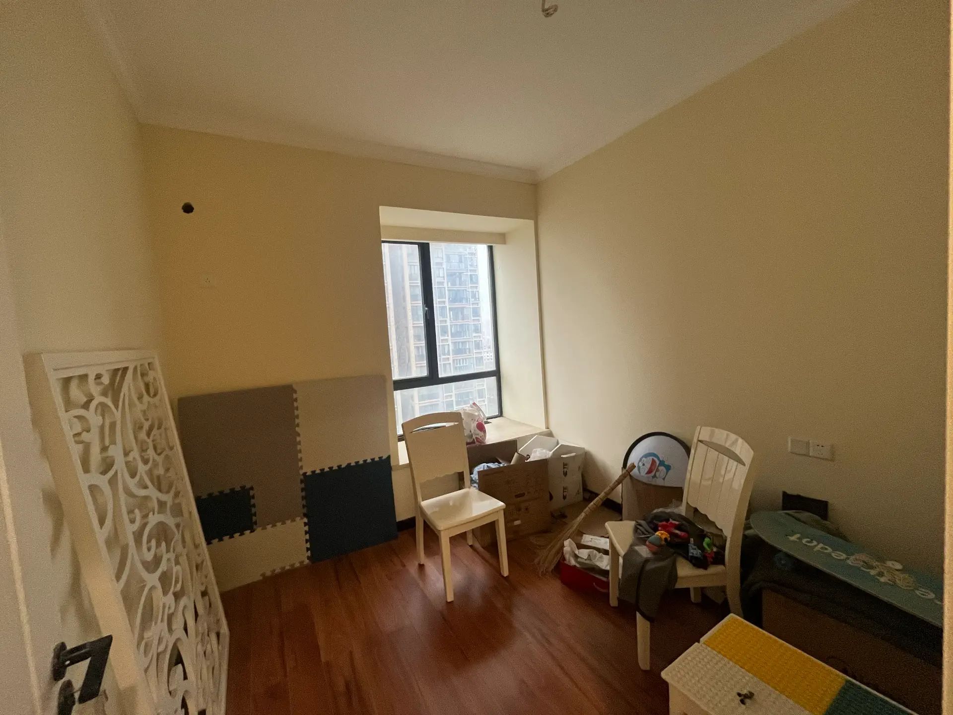 商城附近，康湾一品，精装4房，单价4500，实验二小老三中，好楼层，证满二