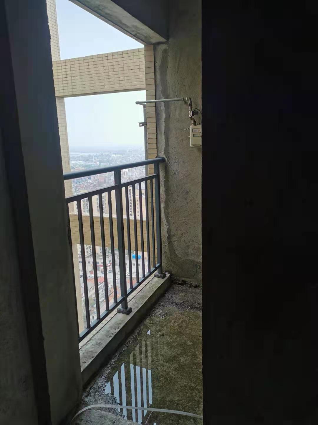 仙下河畔旁君临天下三室两厅两卫两阳台诚意出售！！