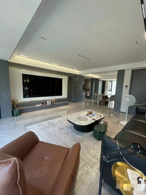 城南天花板，蓝天花园，纯人车分流，纯东边户，豪装三房