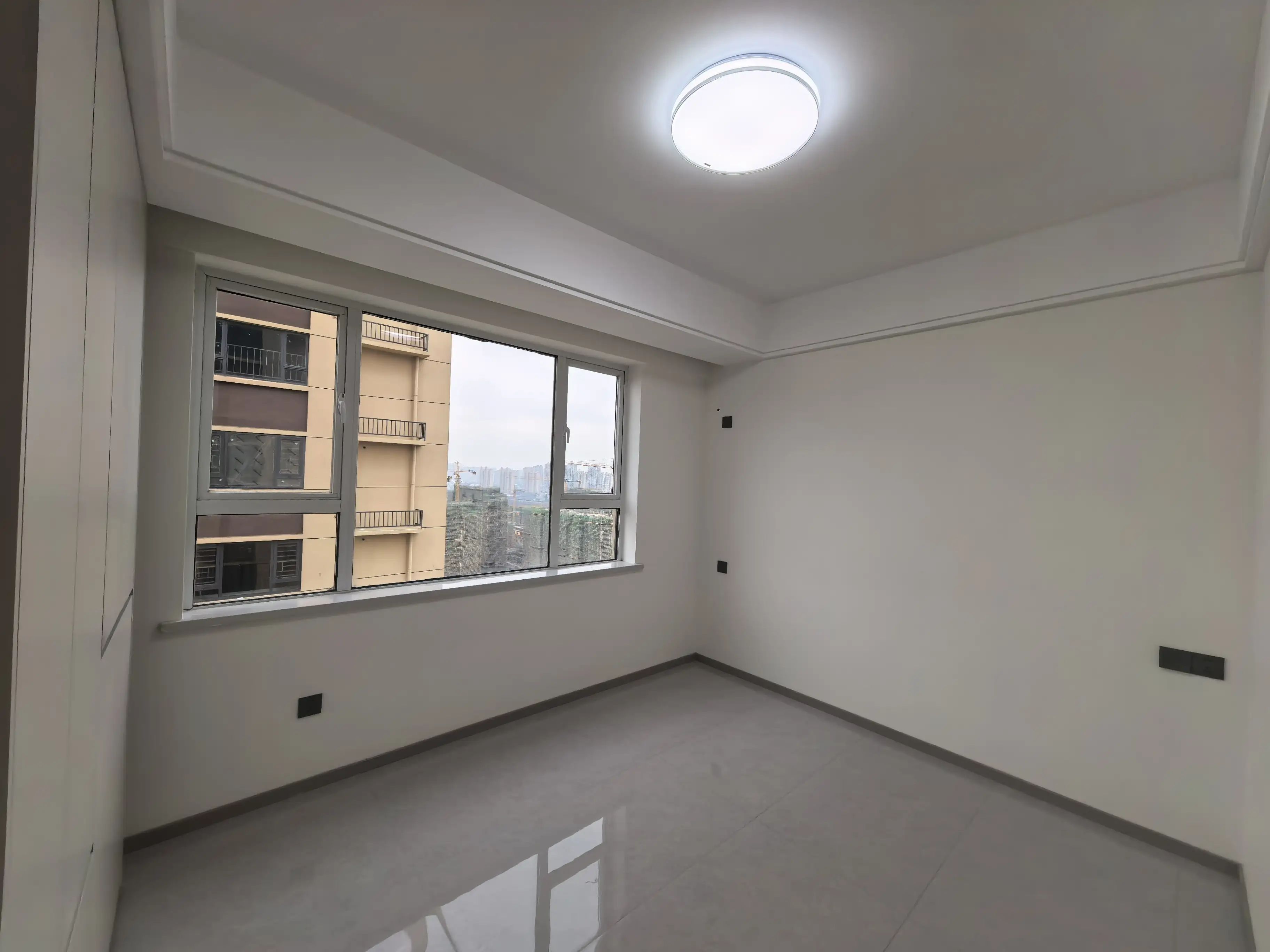 城南，朝阳丽景，边户，全新精装三房，好楼层，可租可售，拎包住