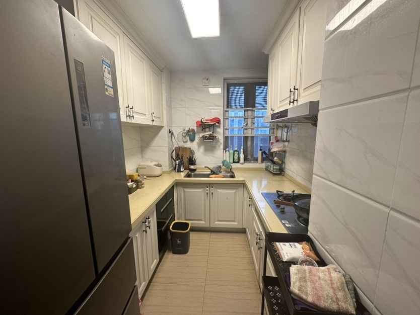 亏本出，城南，碧桂园，豪装4房，证满二，拎包入住，一口价69.8万