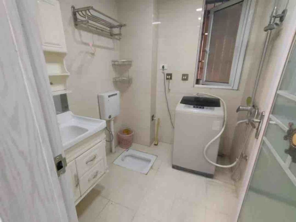 城东一中附近，和合国际捡漏精装两房，自住，陪读，出租，过渡均可