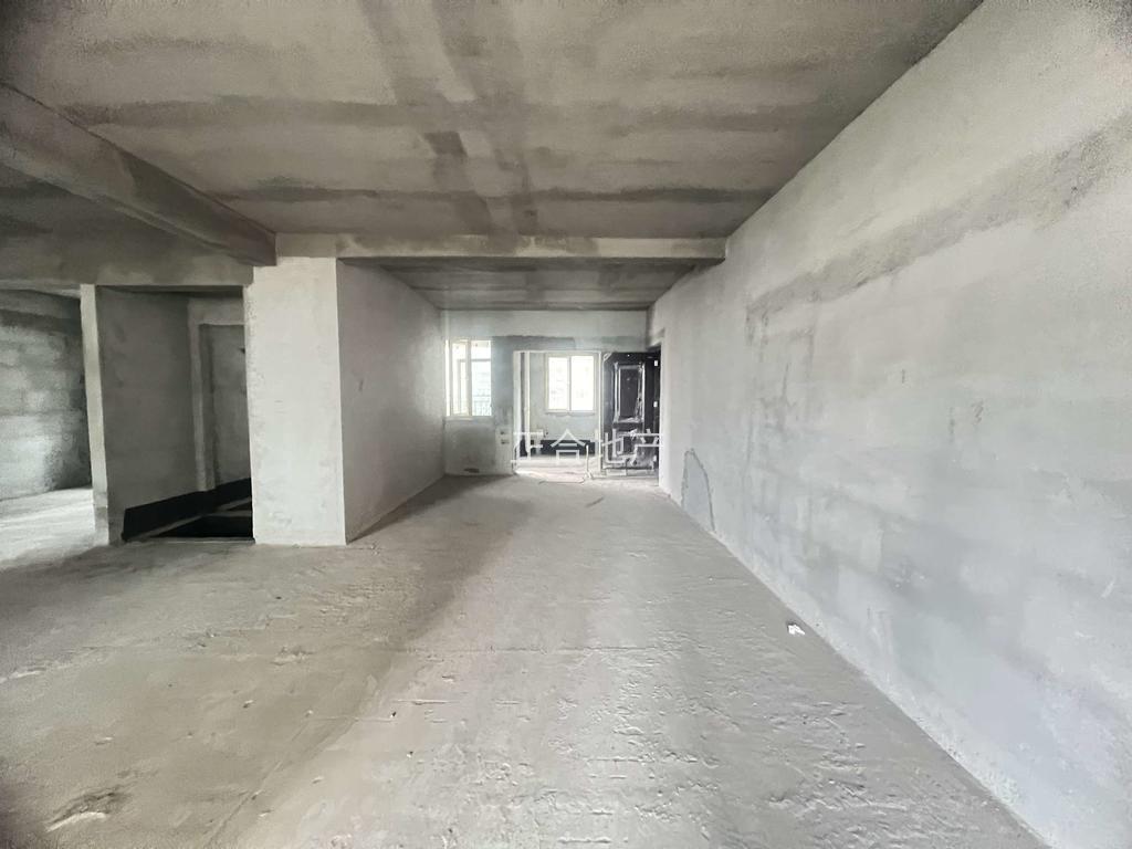 城南，新城名都，电梯9楼，边户，证满二，单价6500，采光视野好