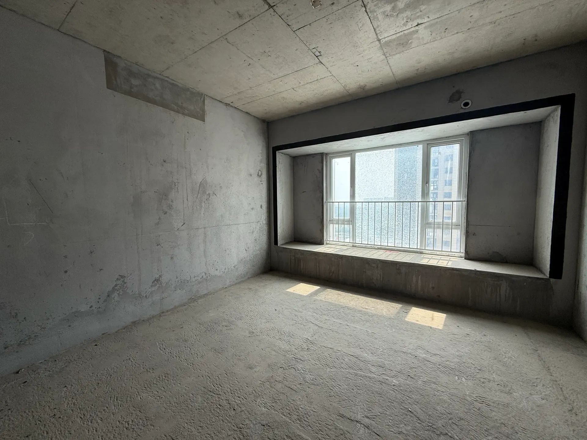 城南，大平层，仙桃碧桂园，1梯1户，小高层。证满二，好楼层