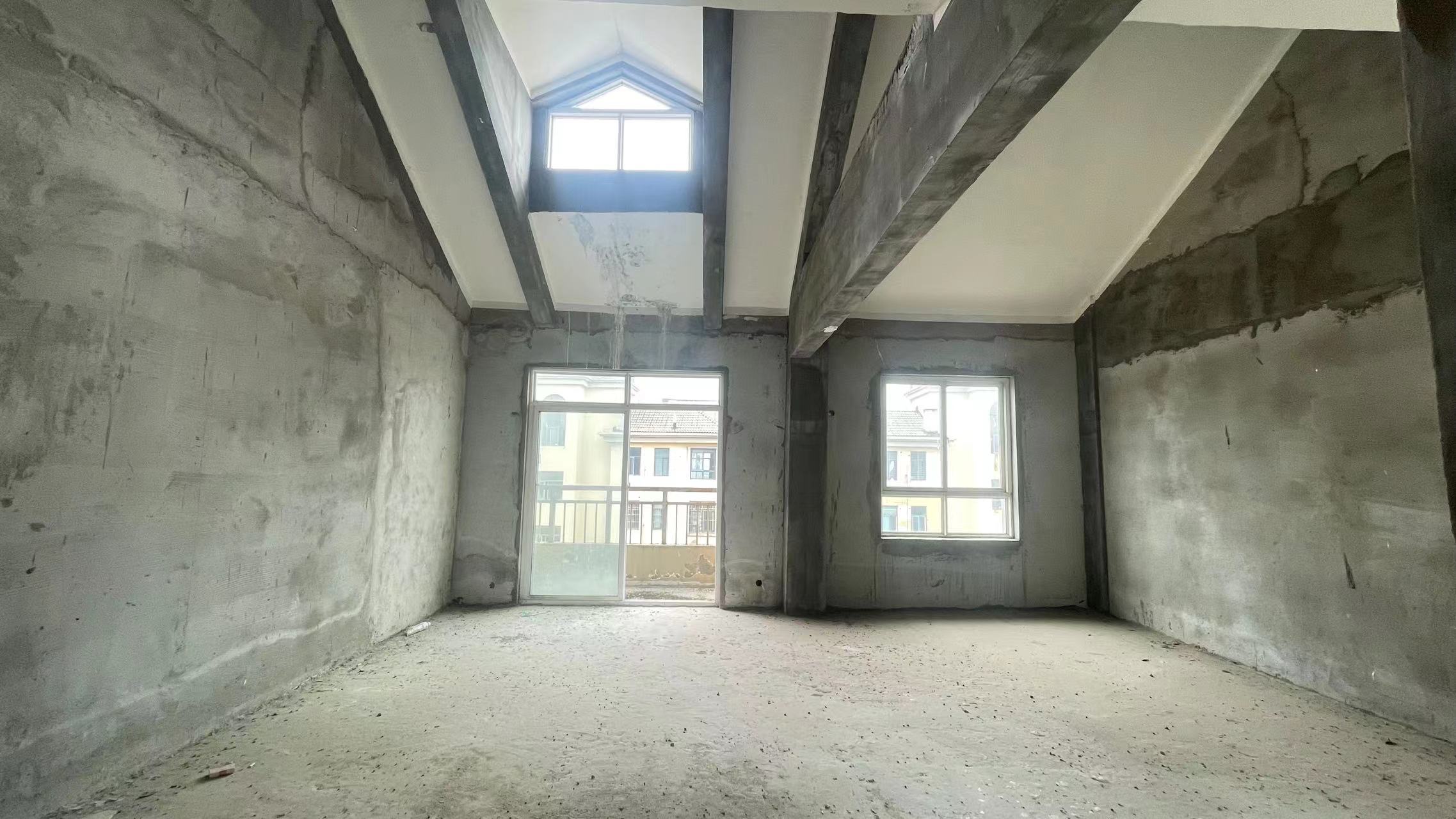 明珠新城.毛坯三房.看房方便