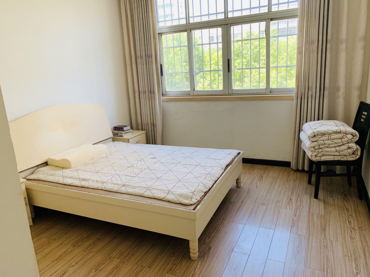 武商旁五建宿舍，精装修三房，步梯中间好楼层