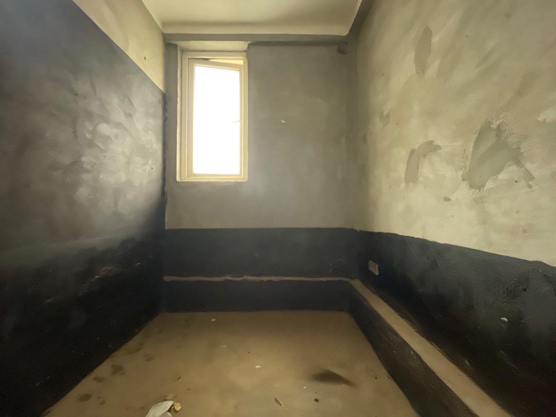 森林国际城带超大露台4房毛坯房！