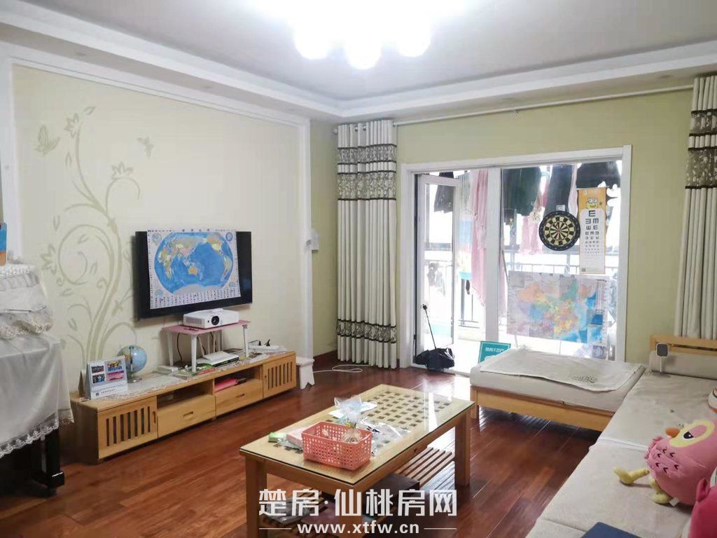 满庭春三室两厅，供暖房，小区环境优美，拎包入住