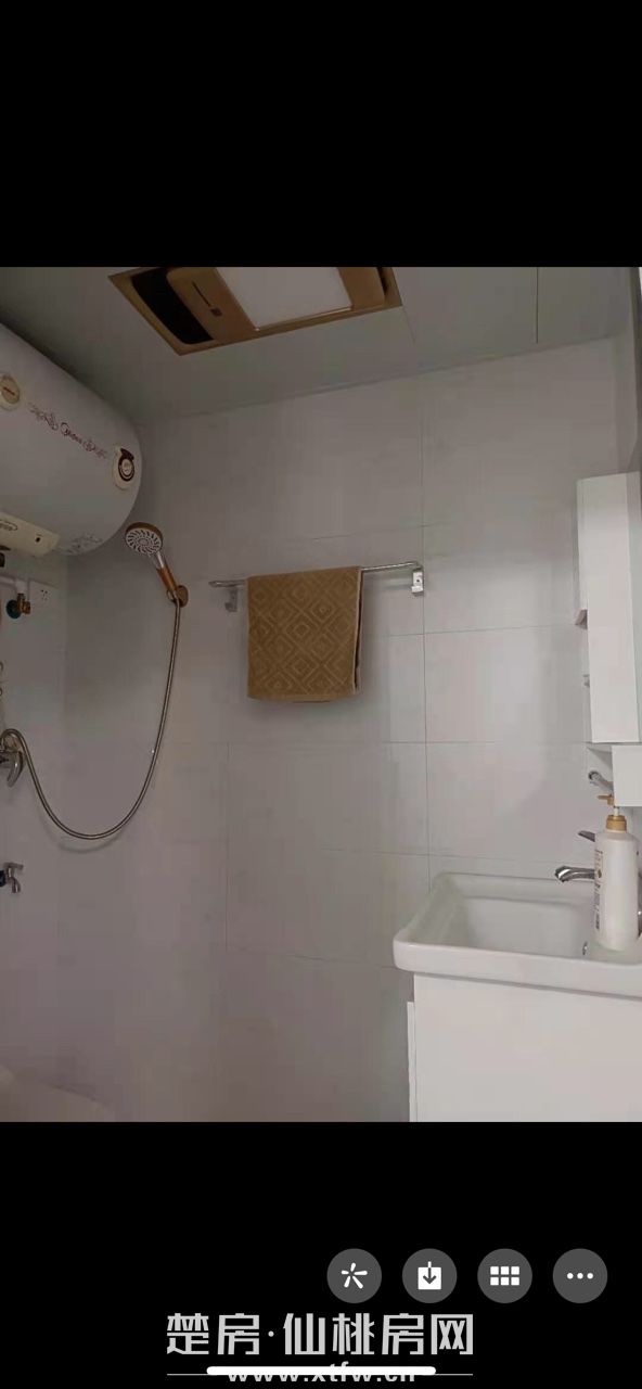 仙桃中学侧门对街巷一楼房屋出租（全新装修）