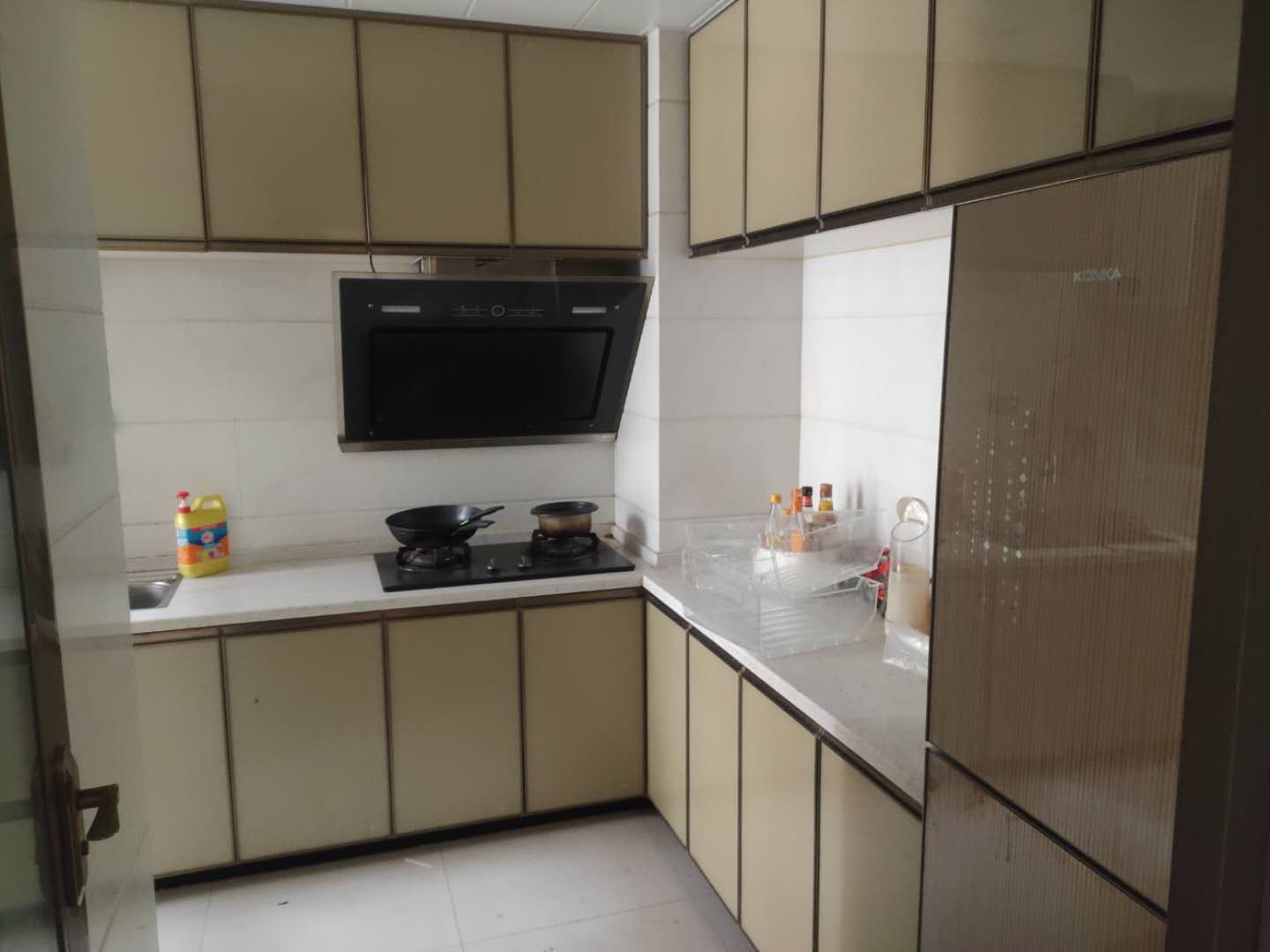 新城壹号精装三房中间楼层想要读三小的可以直接拍了