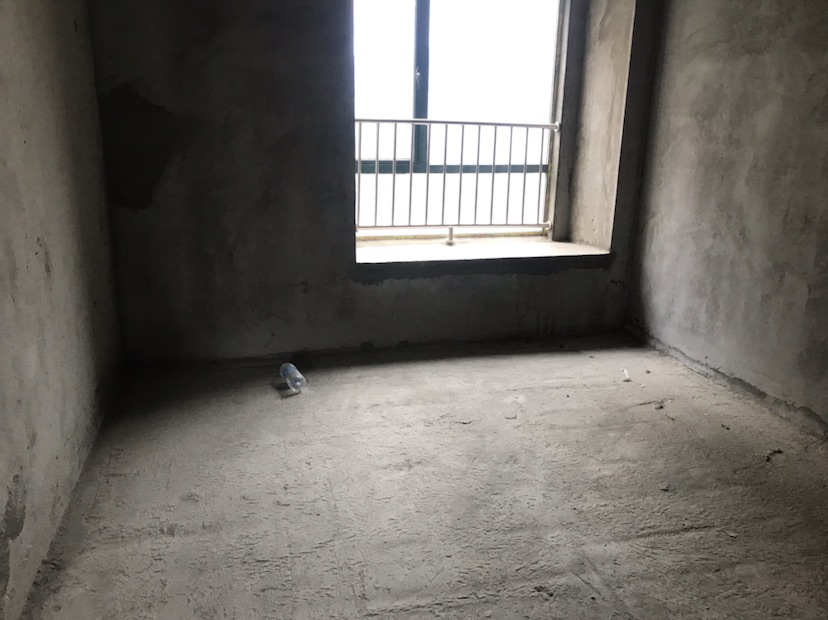 新城壹号三期，证满两年，看房方便