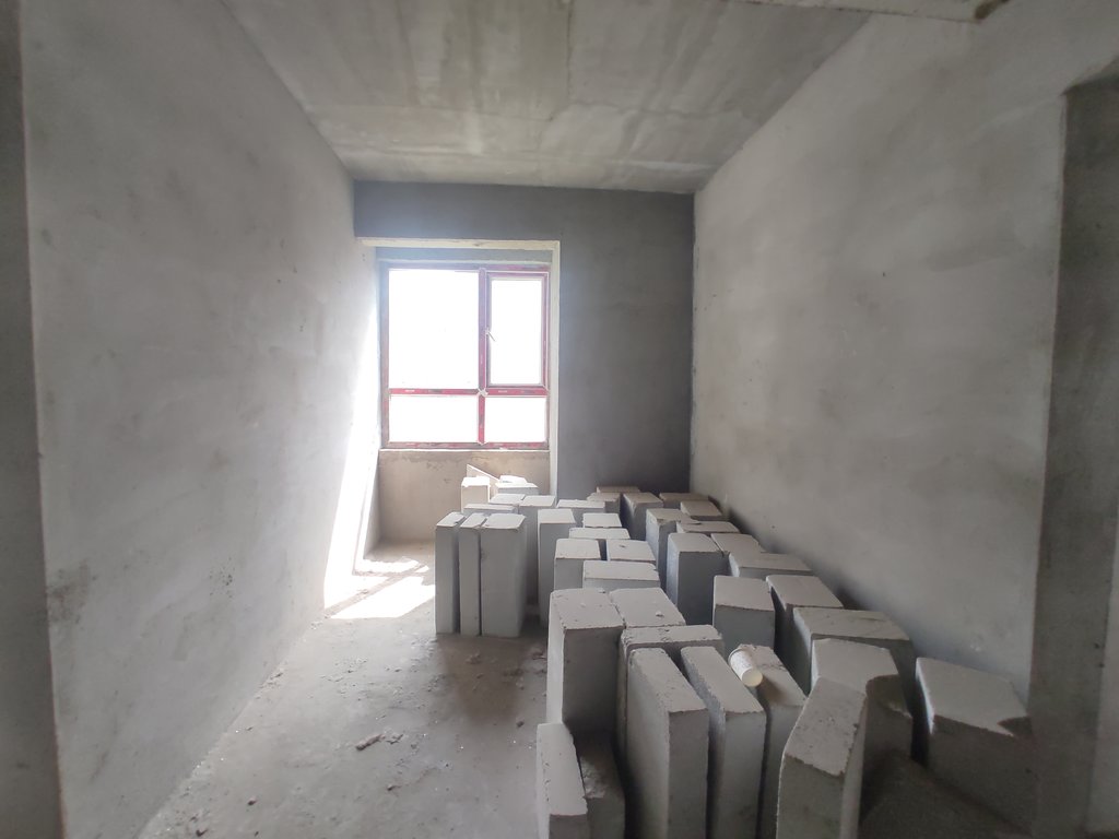 沔阳公馆.毛坯大四房.南北通透.电梯小高层.证件满二.看房方便