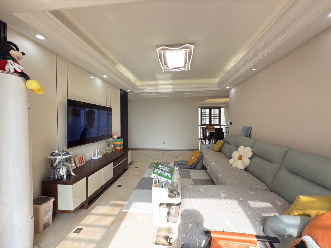 捡漏，城南，南国明珠，南北双阳台，精装四房，单价5200，证满二，好楼层10楼