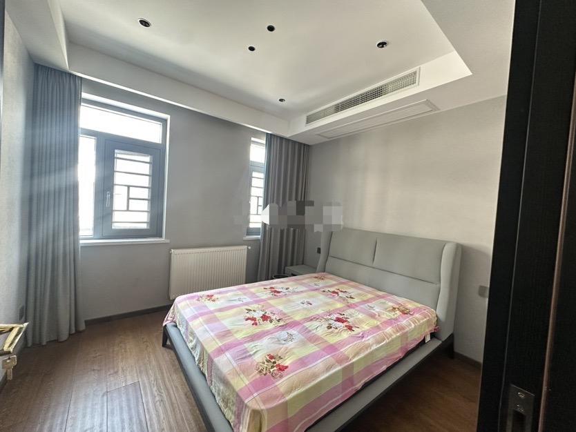 房东亏本出，祥生毫华别墅，全屋地暖，品牌装修，证满二