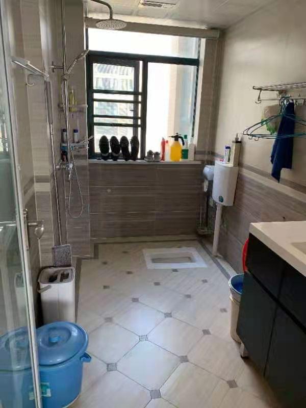 新城壹号二期边户11楼精装三房拎包入住