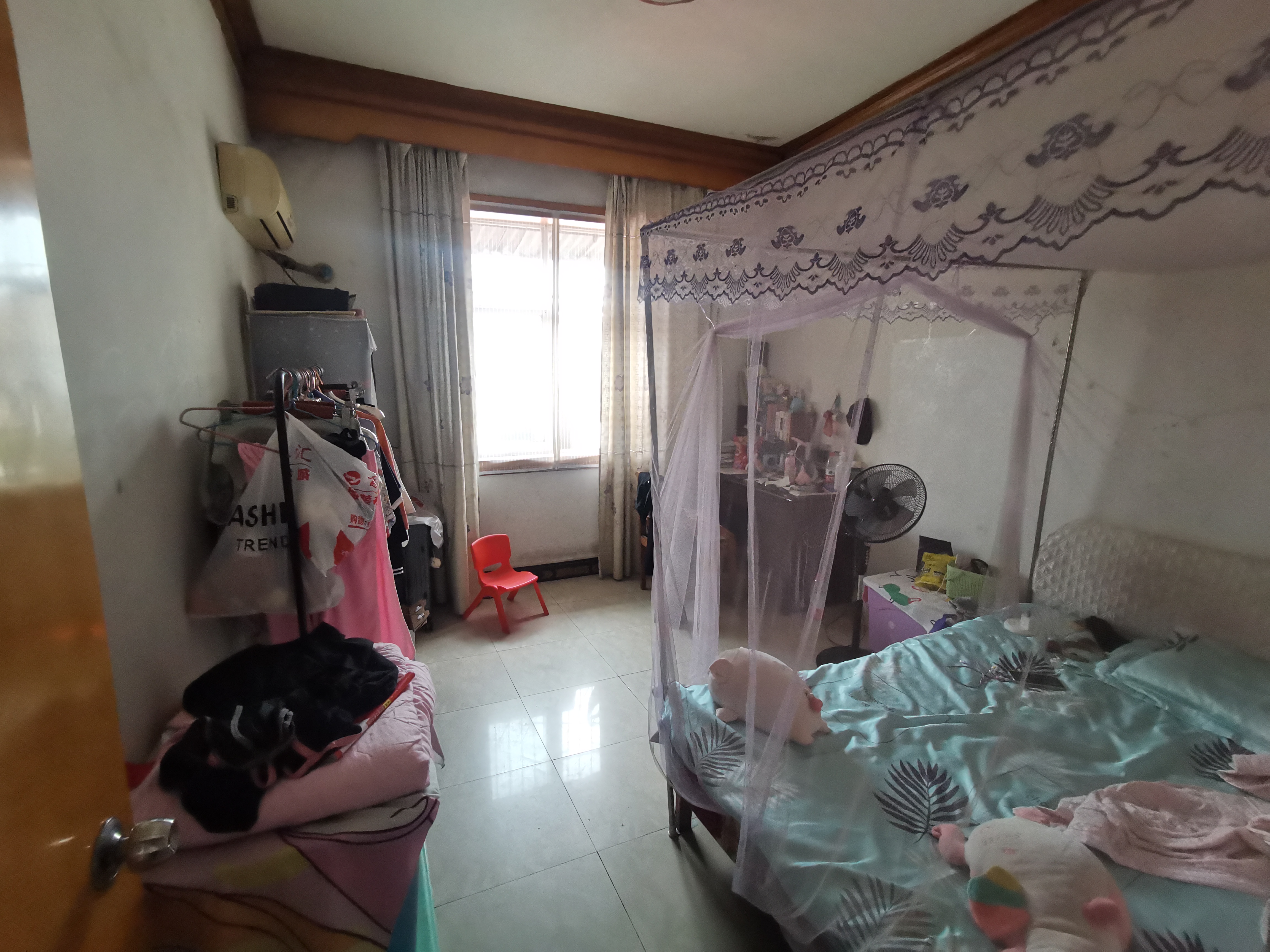 老三中旁单位宿舍适合陪读总价低