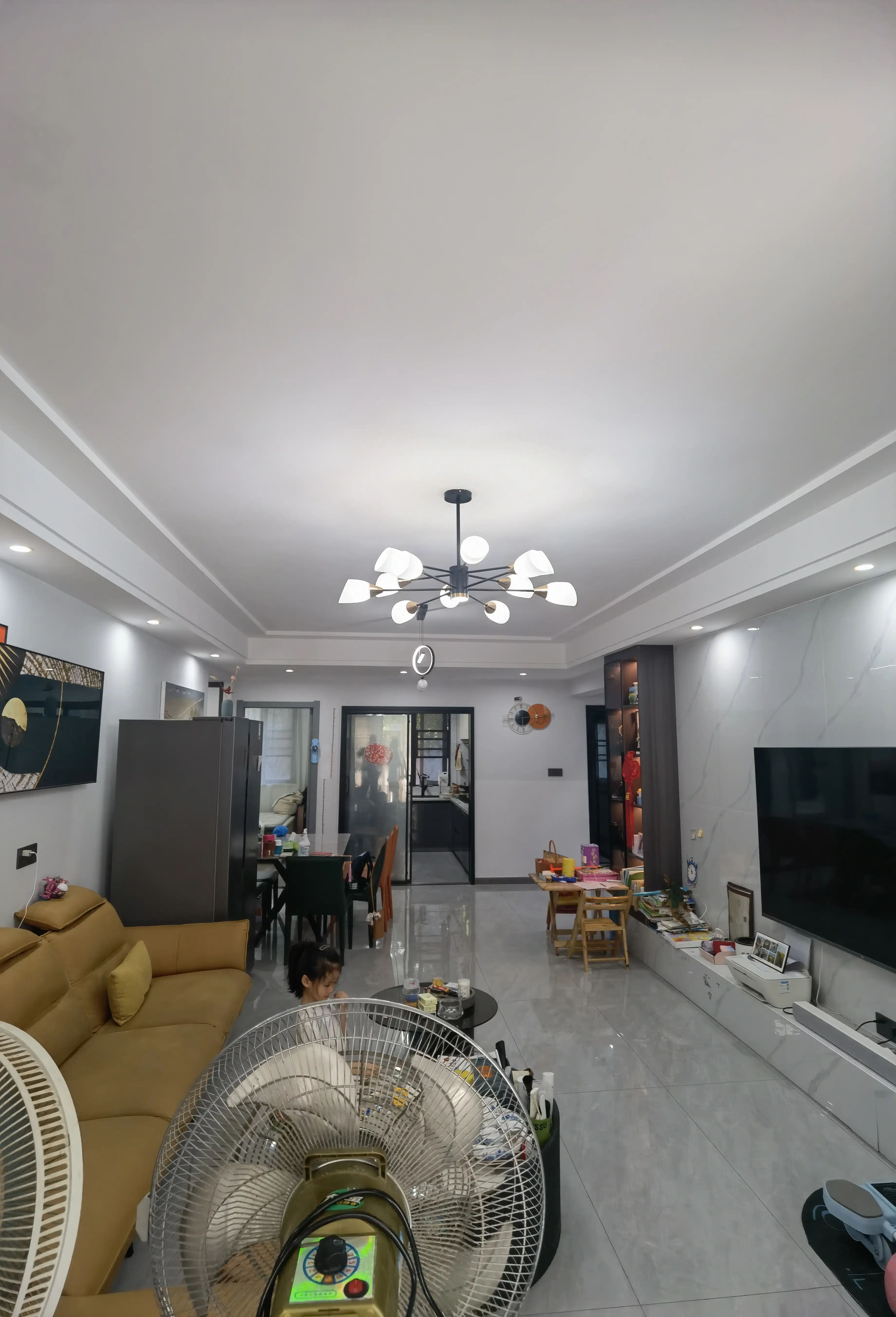 捡漏，城南，吾悦广场旁，带超大院子，买楼上送楼下，精装四房，单价5900