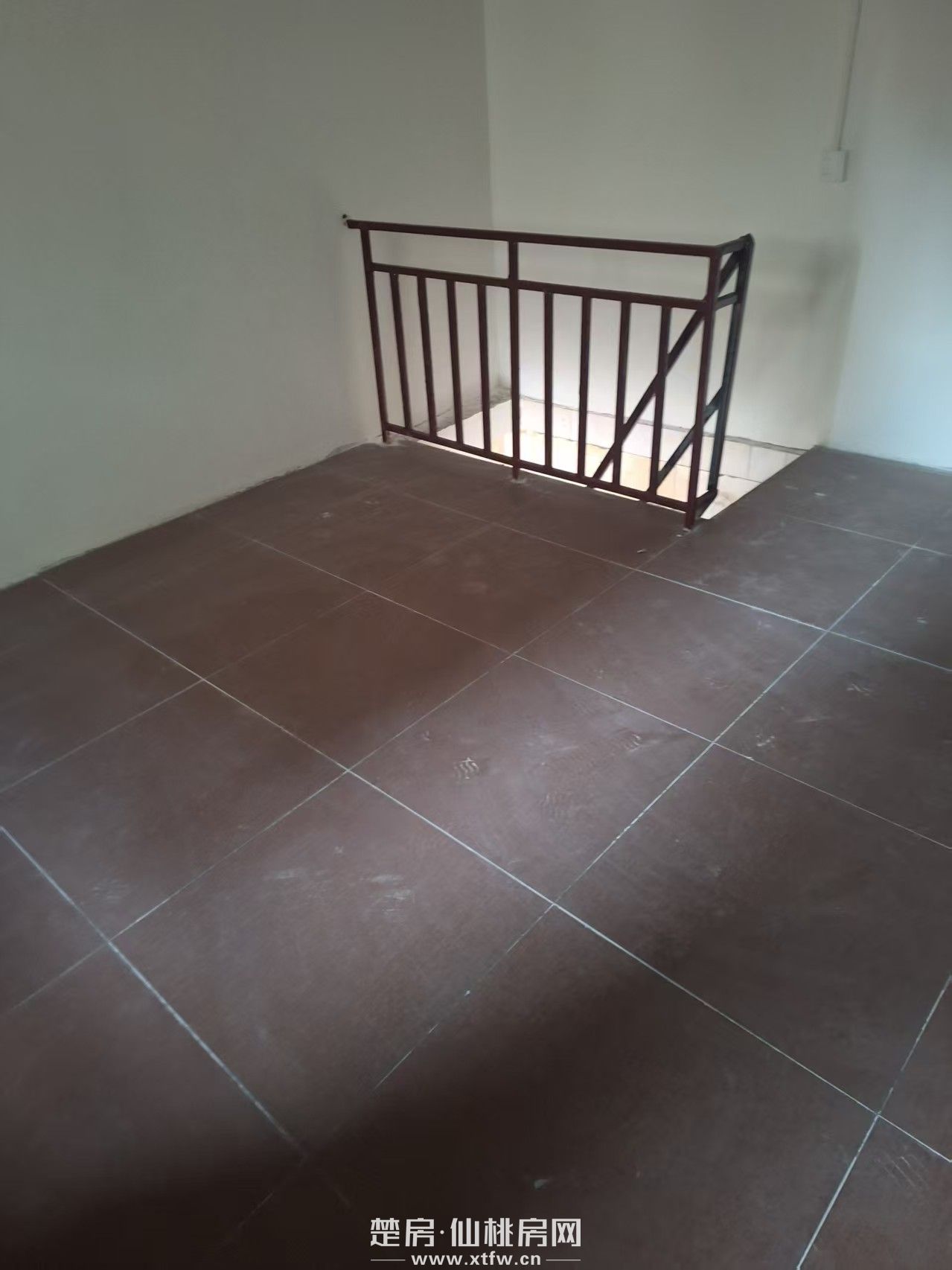 龙华山派出所旁沔阳大道北8巷临街商住门面房