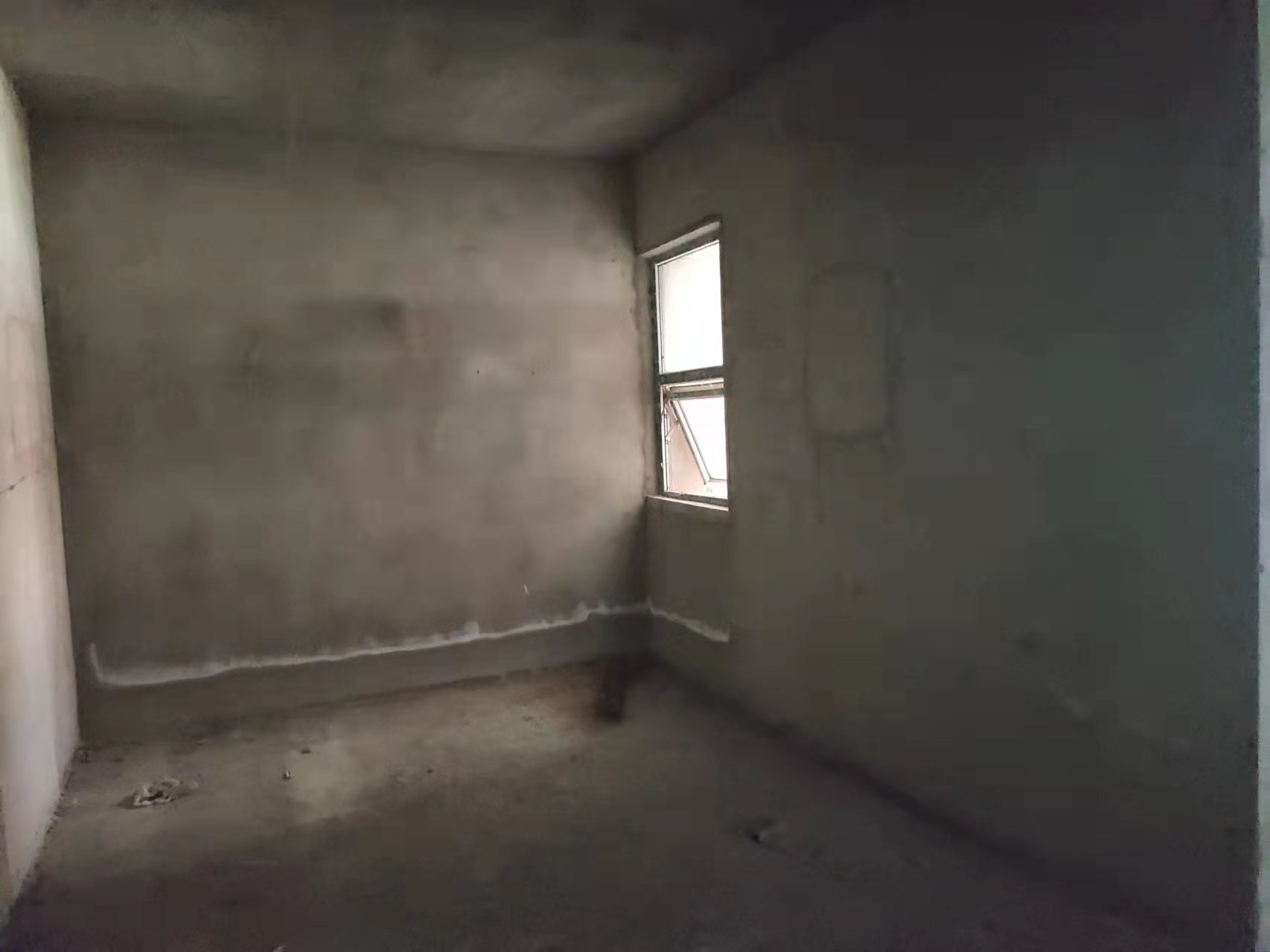 新三中门口元泰未来城毛坯三室两厅两卫城南毛坯现房