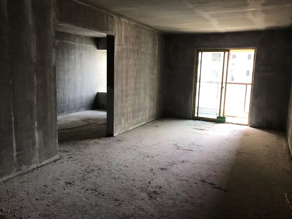 御湖世家湖景房小区环境好中间楼层看房有密码户型方正