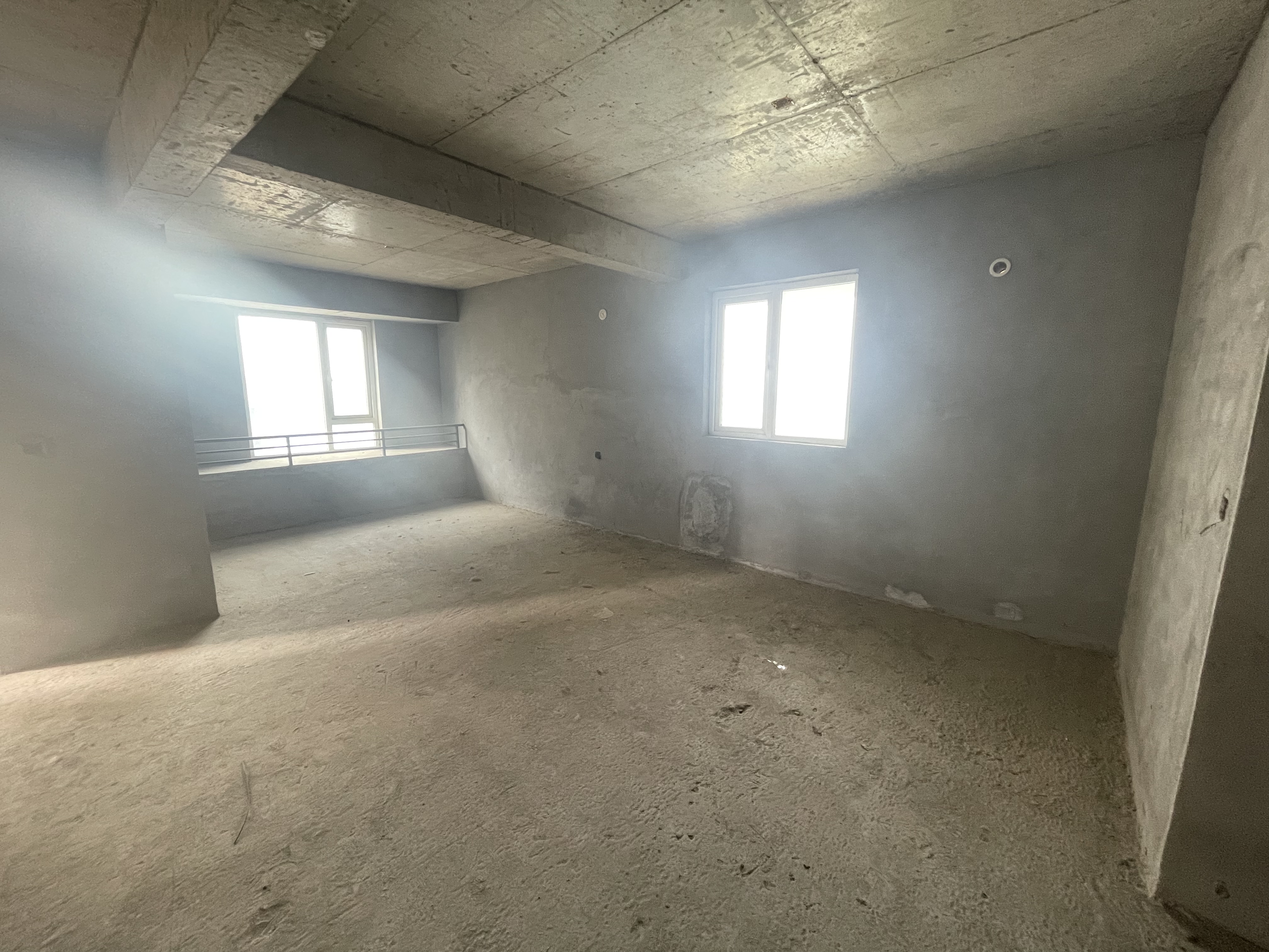 满庭春城西大盘三房单价5000证件满五