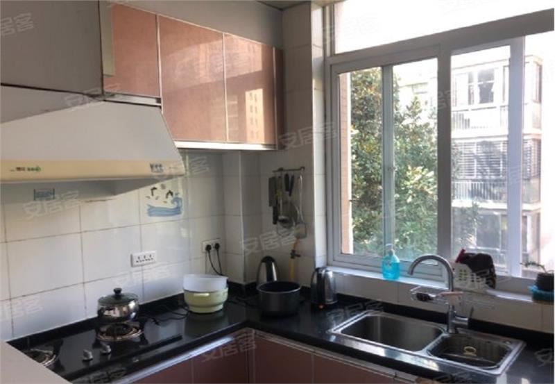 世纪雅苑精装2房，带大阳台，拎包入住，证满五，看房方便！！