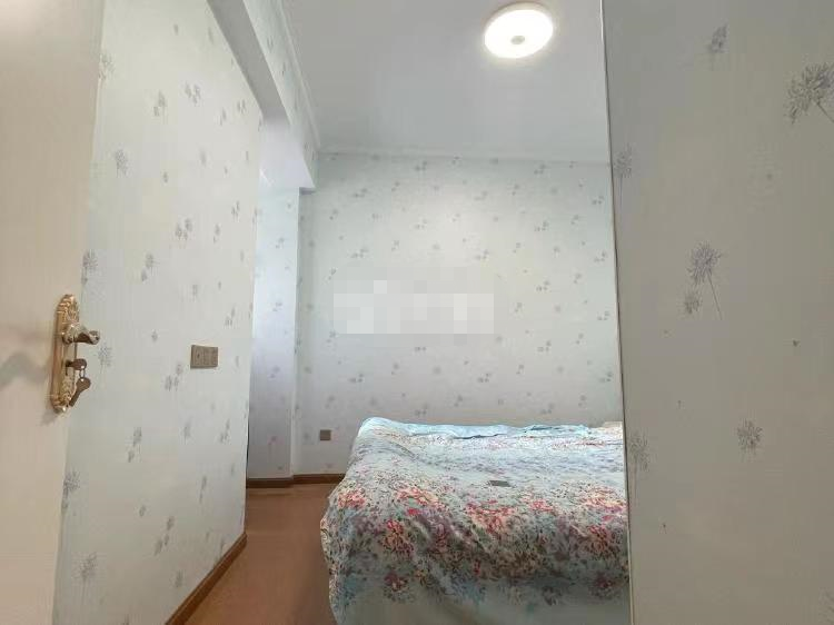 元泰精装三房，家具家电齐全拎包入住，房子漂亮的很